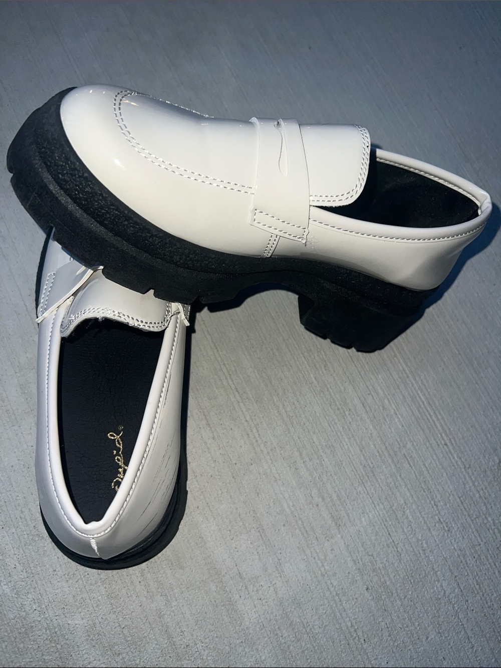Patent Penny Loafers - Classic Slip-On Style - Picture 4 of 8